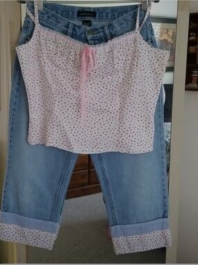 💐VINTAGE MODA INTERNATIONAL FLORAL TOP WITH MATCHING FLORAL CUFF JEANS 🌸💐